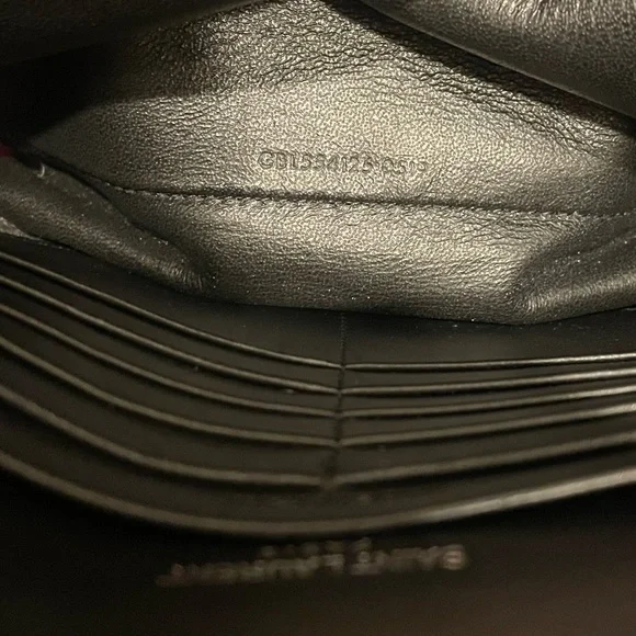 ❤️TRADED❤️YSL Saint Laurent HOT PINK patent LIKE NEW silver logo Vicky crossbody - Picture 14 of 15